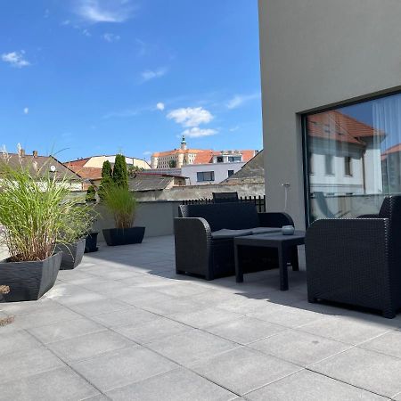 Apartmany Rose Микулов Экстерьер фото