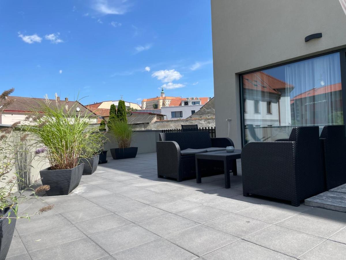 Apartmany Rose Микулов Экстерьер фото