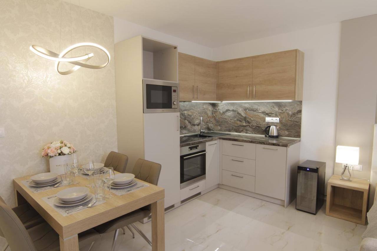 Apartmany Rose Микулов Экстерьер фото